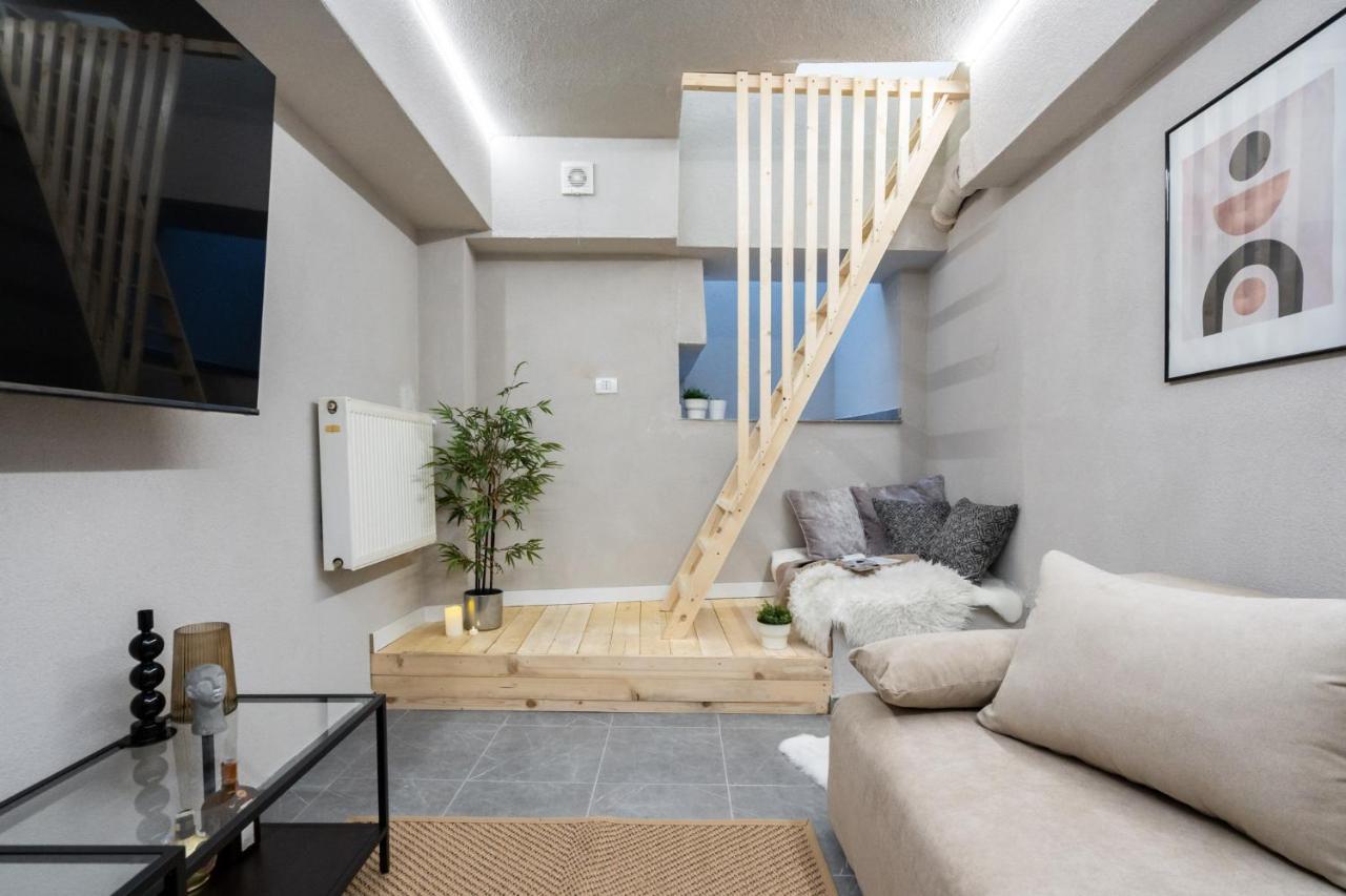 Four Bedroom Apartment, Old Town Bucharest Exterior photo